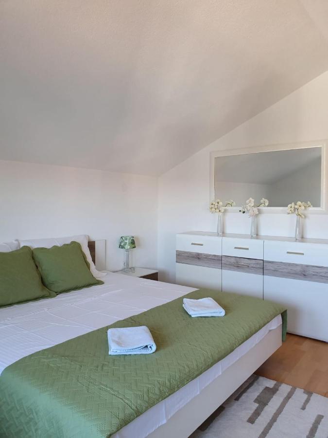 Apartman Laura Apartment Zadar Bagian luar foto